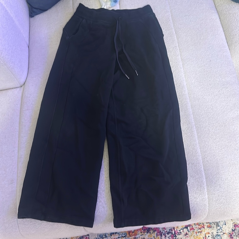 Black Lululemon Scuba Sweatpants